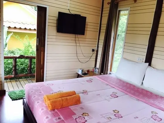 Superior Bungalow with Garden View