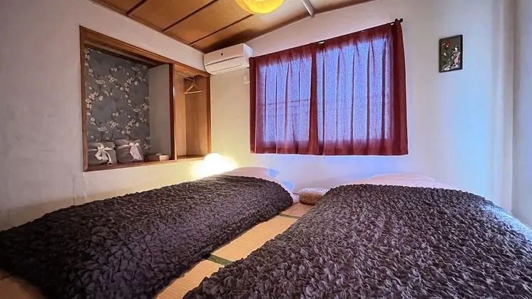 Traditional İki Ayrı Yataklı Oda