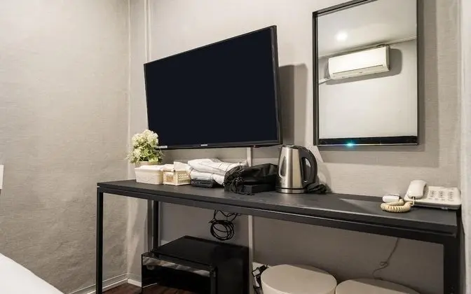 Oda (Standard Room (Netflix Available Reno)