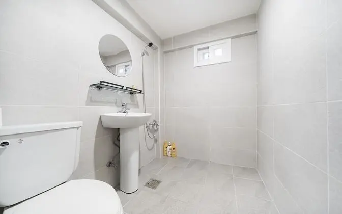 Oda (Standard Room (Netflix Available Reno)