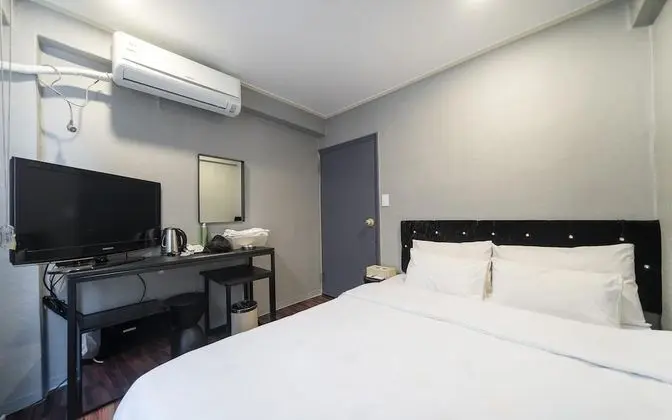 Oda (Standard Room (Netflix Available Reno)