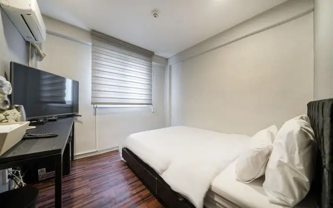 Oda (Standard Room (Netflix Available Reno)
