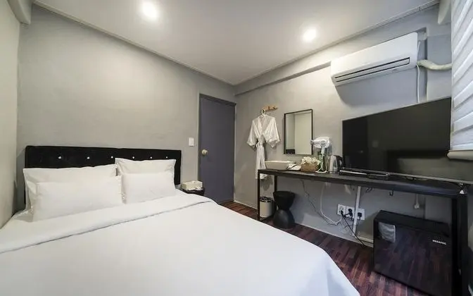 Oda (Standard Room (Netflix Available Reno)