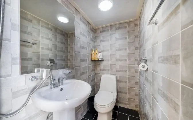 Oda (VIP Twin Room (RoofTop Room/additiona)