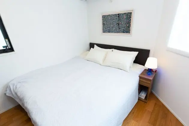 Ev (Private Vacation)