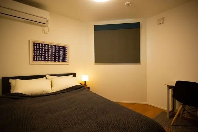 Ev (Private Vacation)