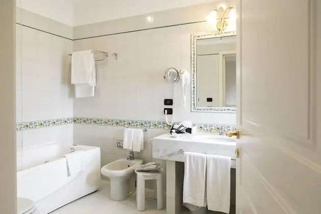 Deluxe Tek Büyük Yataklı Oda (Spa Access)