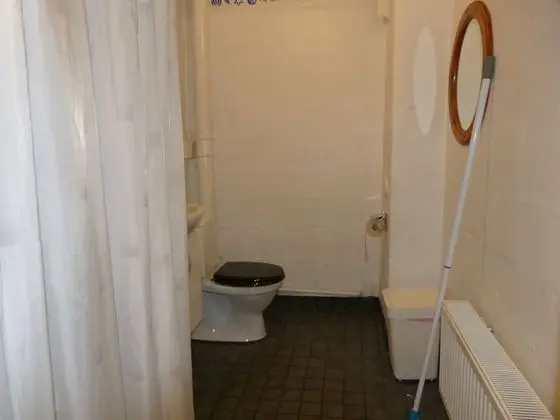 Dört Kişilik Oda, Özel Banyo