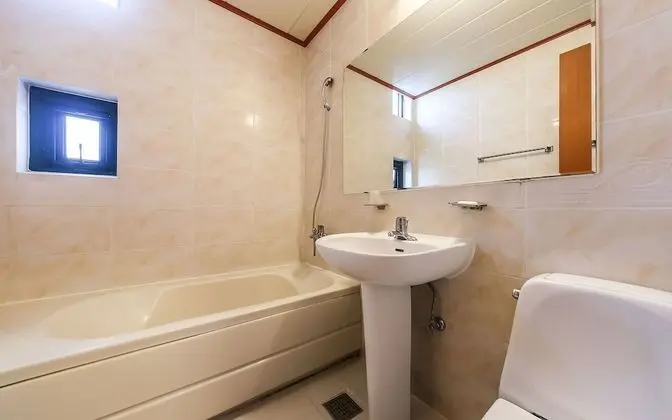 Oda (General room (Netflix available) (Bat)