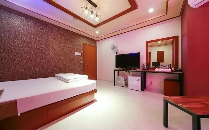 Oda (Special rooms (Netflix available) (ai)