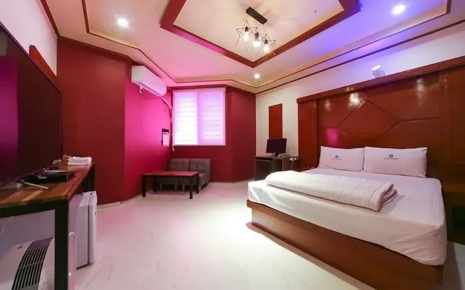 Oda (Special rooms (Netflix available) (ai)