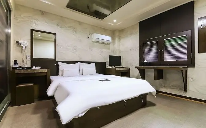 Oda (General-Business (mirror room/cooling)