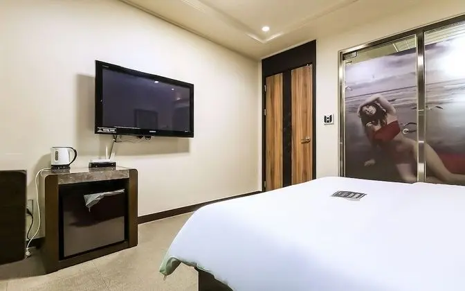 Oda (General-Business (mirror room/cooling)