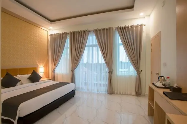 Deluxe Tek Büyük Yataklı Oda