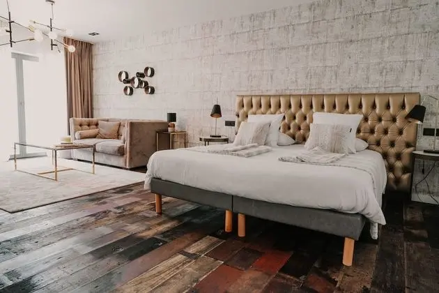 Junior Tek Büyük Yataklı Oda