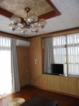 Ev (Private Vacation)