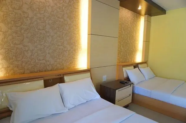 Standard Room for 6 People