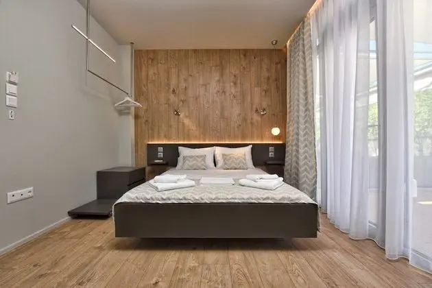 Superior Apart Daire, Havuz Manzaralı