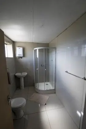 Ortak Ranzalı Oda, Karma Ranzalı Oda, Ortak Banyo
