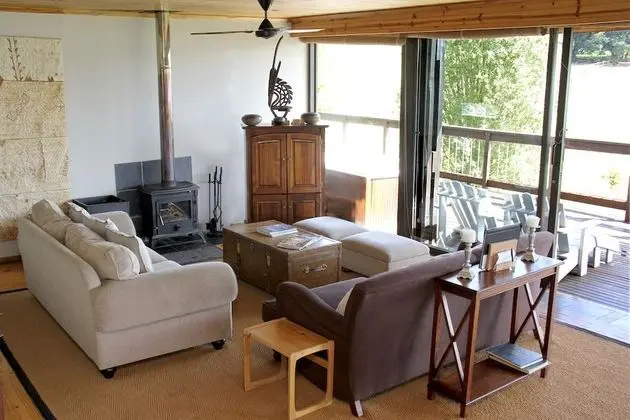 Bushman Lodge