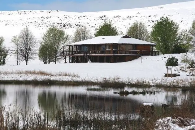Rainbow Chalet