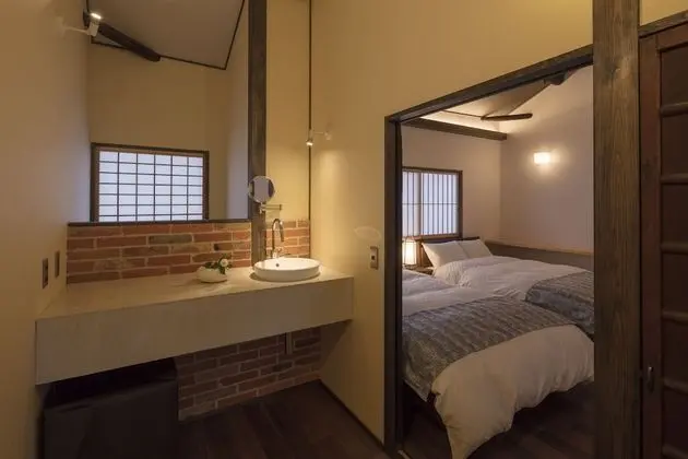 Sıra Ev (Yoitsubaki)