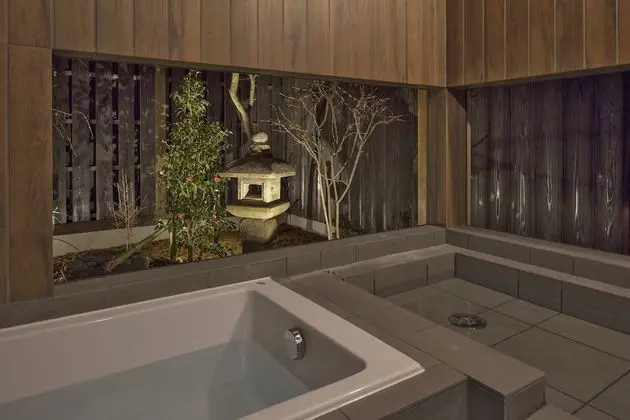 Sıra Ev (Yoitsubaki)