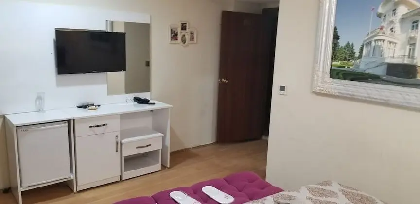 Tek Büyük veya İki Ayrı Yataklı Oda, Şehir Manzaralı