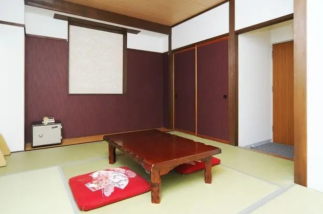Family Oda (4 Beds + Sofa)