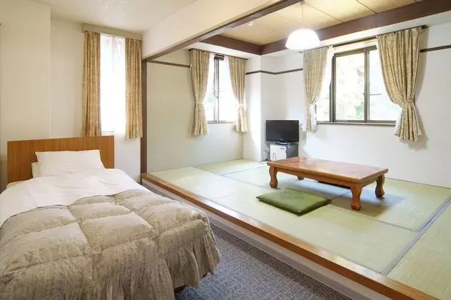 Family Oda (4 Beds + Sofa)