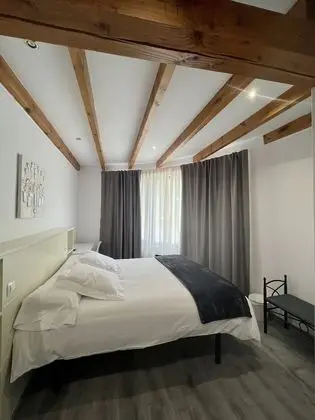 Standard Tek Büyük veya İki Ayrı Yataklı Oda, Engellilere Uygun, Banyolu/Duşlu