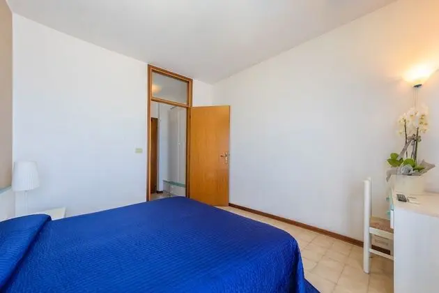 Deluxe Tek Büyük veya İki Ayrı Yataklı Oda, Balkon, Deniz Manzaralı