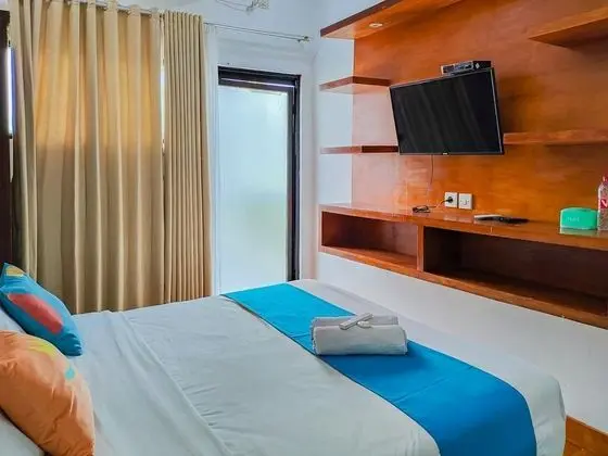 Deluxe Tek Büyük Yataklı Oda (RedDoorz)