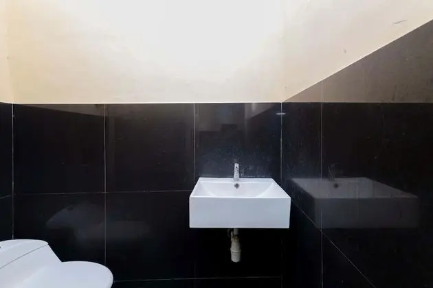 Deluxe Tek Büyük Yataklı Oda (RedDoorz)