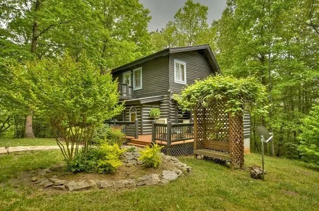 Kulübe (Sans Souci- Cozy Pet Friendly Retreat)