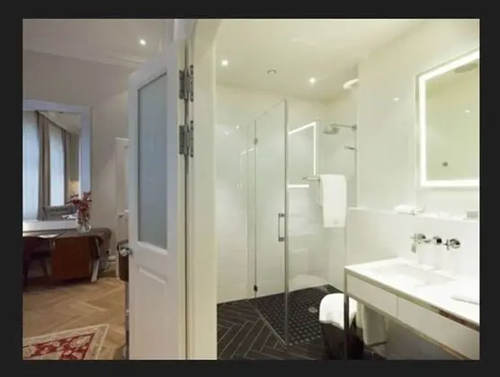 Luxury Oda, 1 En Büyük (King) Boy Yatak
