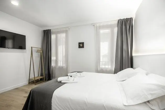 Deluxe Tek Büyük Yataklı Oda, Balkon (Harria)