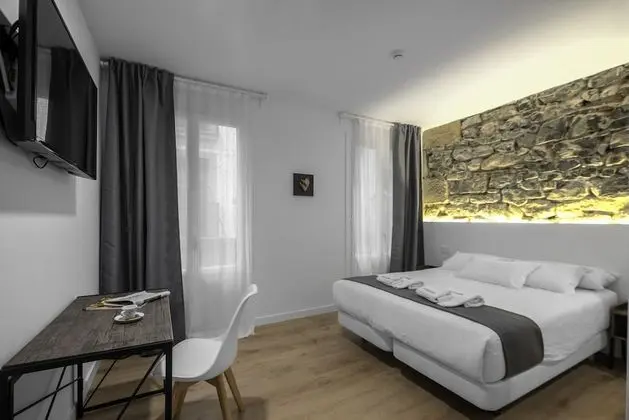 Deluxe Tek Büyük Yataklı Oda, Balkon (Harria)