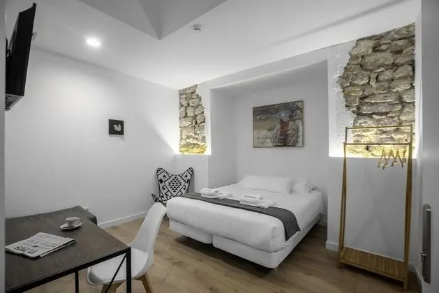 Deluxe Tek Büyük Yataklı Oda, Balkon (Harria)