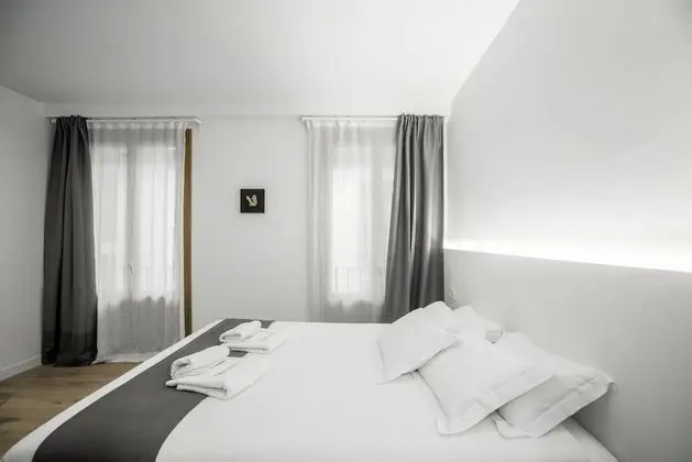 Deluxe Tek Büyük Yataklı Oda, Balkon (Harria)