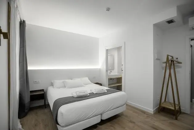 Deluxe Tek Büyük Yataklı Oda, Balkon (Harria)