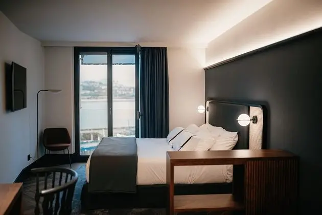 Premium Tek Büyük Yataklı Oda