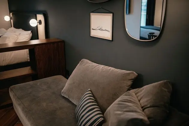 Premium Tek Büyük Yataklı Oda