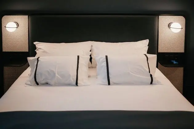 Premium Tek Büyük Yataklı Oda