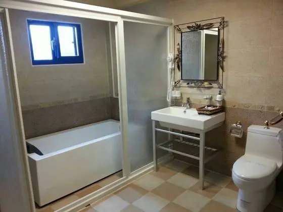 Deluxe Dört Kişilik Oda, Deniz Manzaralı