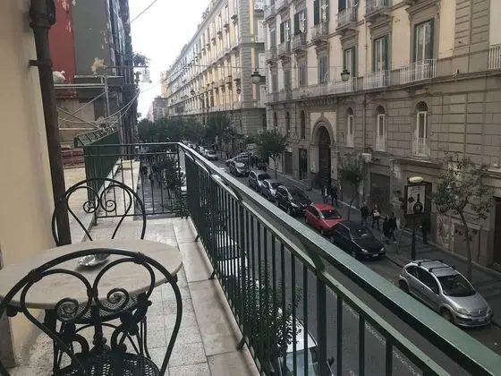 Üç Kişilik Oda