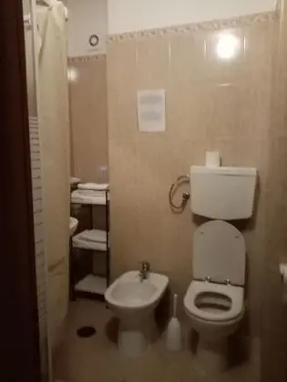 Üç Kişilik Oda
