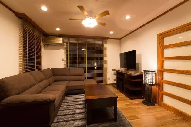 Ev, Sigara İçilmez (Private Vacation Home)