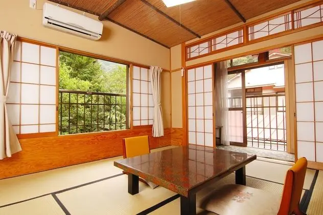Traditional Dört Kişilik Oda (Japanese Style)