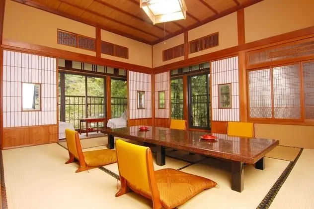 Traditional Oda (Japanese Style, for 5 People)